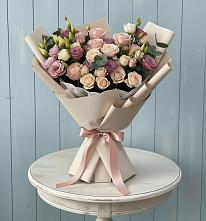 Букет цветов из:  Розы и Лизиантусы в Алексеевске