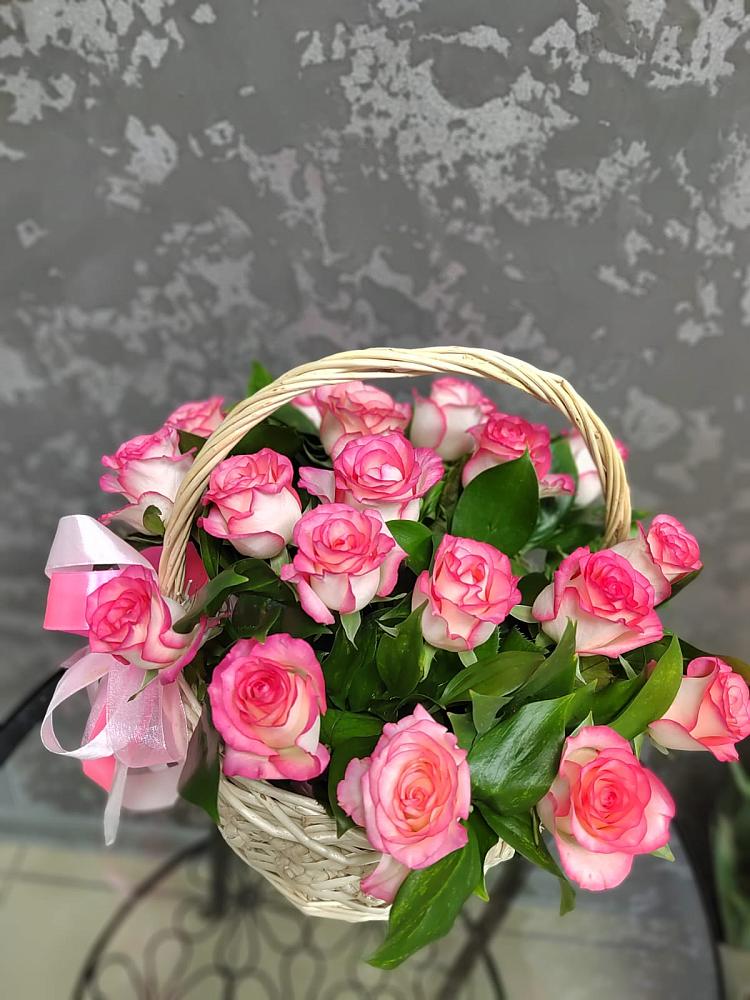 Цветочная композиция из Розы в корзине в Алексеевске