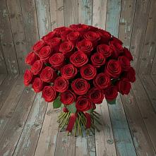 Букет 55 Красных роз Фридом #REPLACE_PRED# Алексеевске