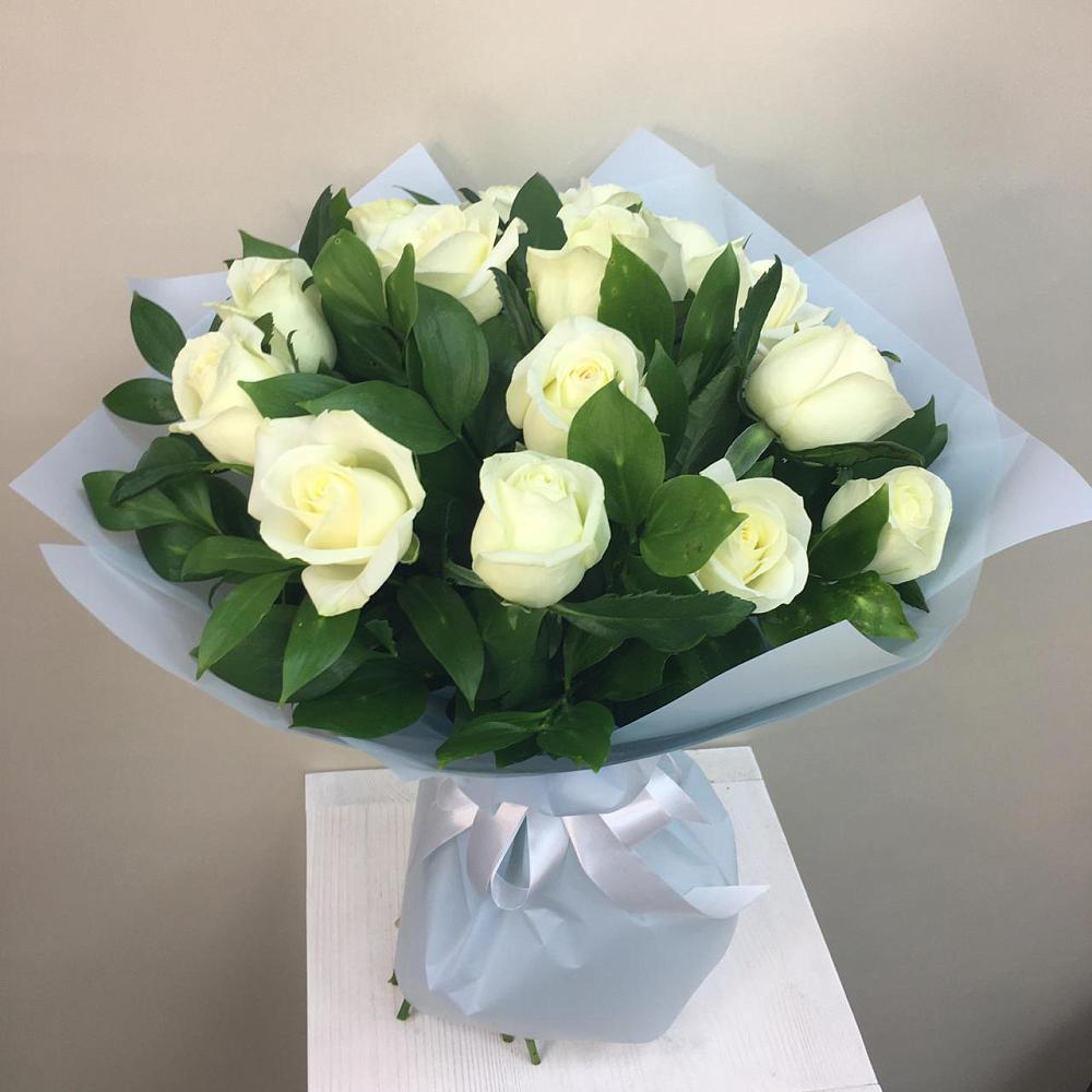 Букет 15 Белых роз Проуд в Алексеевске