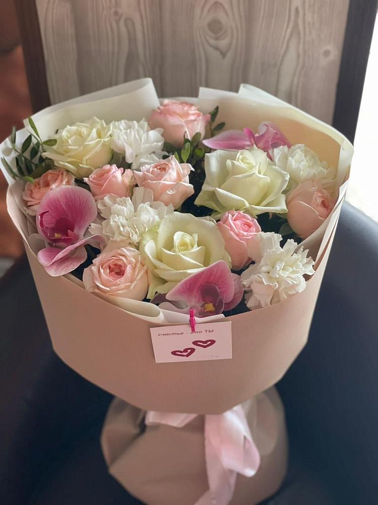 Букет цветов из: Орхидеи, Розы и Гвоздики в Алексеевске