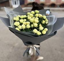 Букет Белые кустовые розы Солинеро в Алексеевске