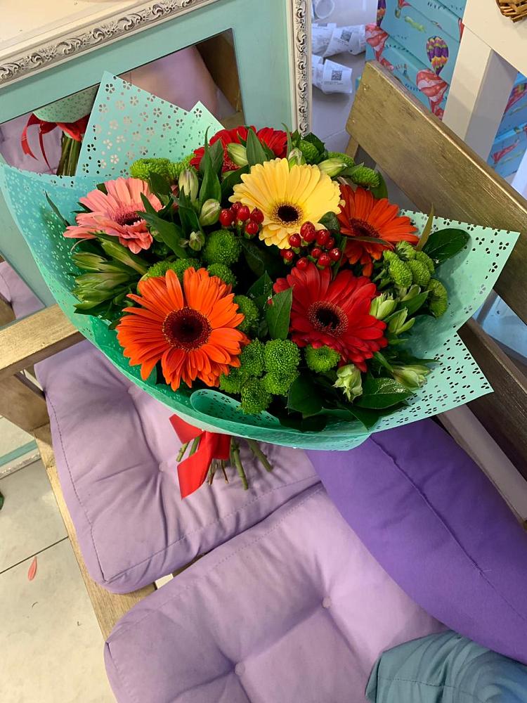 Букет цветов из: Герберы, Хризантемы и Альстромерии в Алексеевске