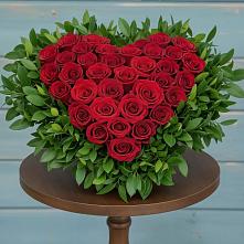 Цветочная композиция из Розы в виде сердца в Алексеевске