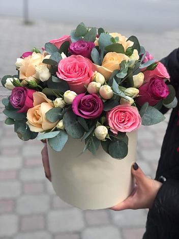 Цветочная композиция из Розы в шляпной коробке в Алексеевске