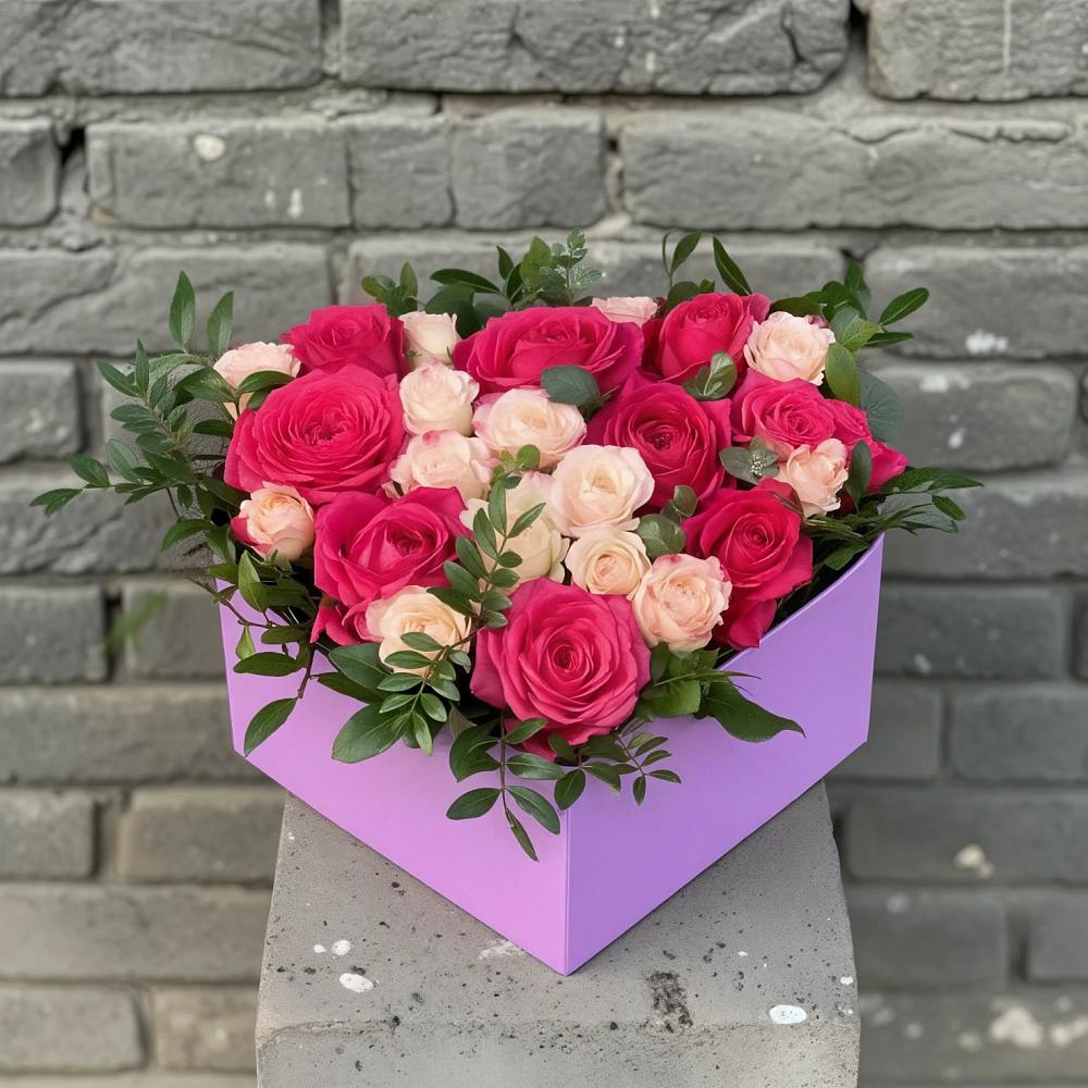Цветочная композиция из Розы в коробке в Алексеевске