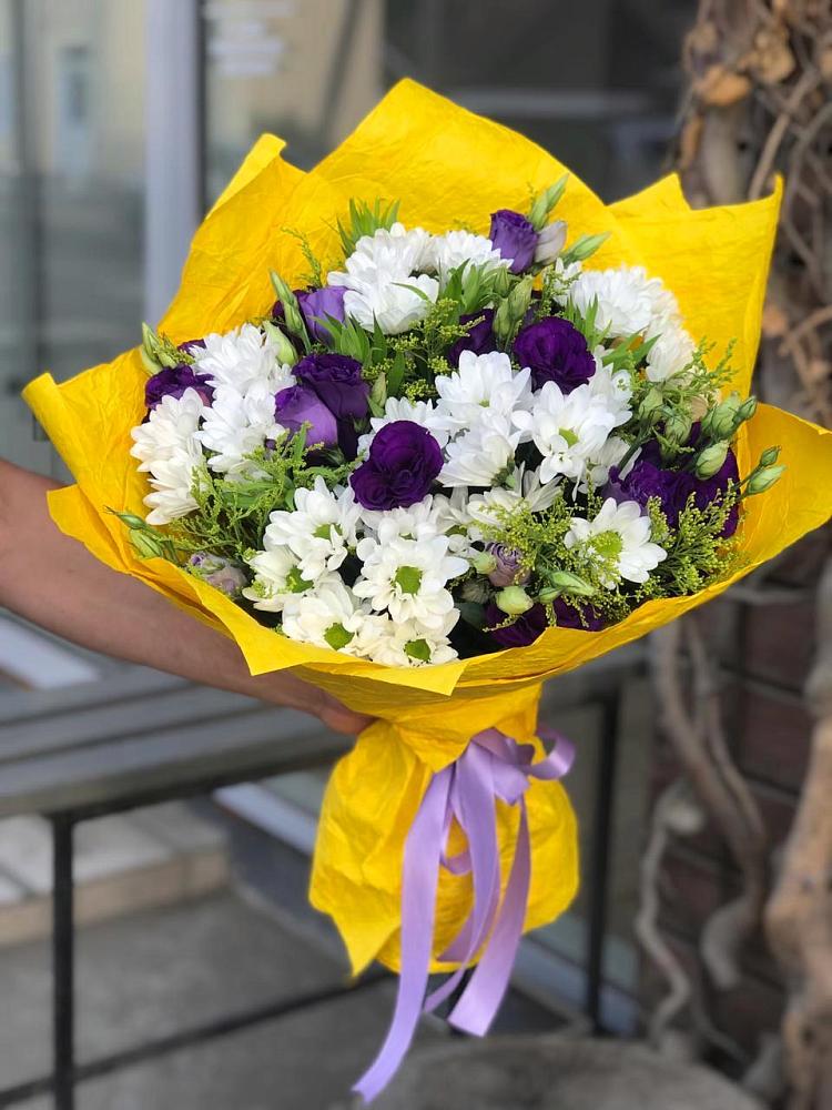 Букет цветов из: Ирисы, Хризантемы и Ромашки в Алексеевске