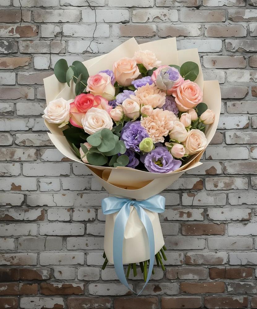 Букет цветов из: Розы, Лизиантусы и Гвоздики в Алексеевске