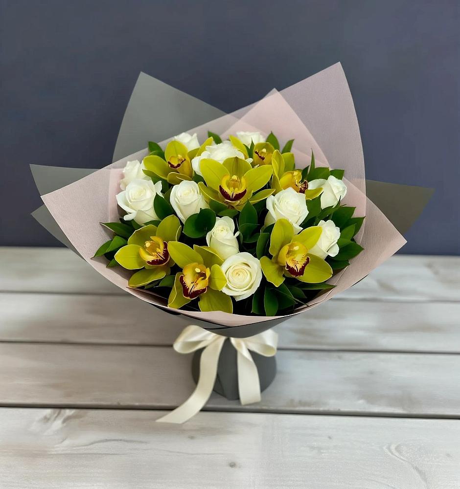 Букет цветов из: Орхидеи и Розы в Алексеевске