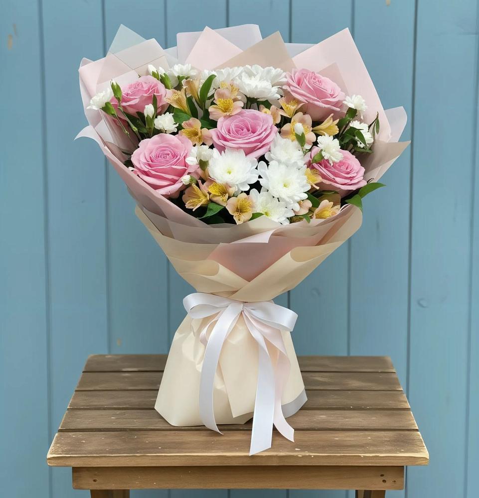 Букет цветов из: Гвоздики, Орхидеи и Розы в Алексеевске