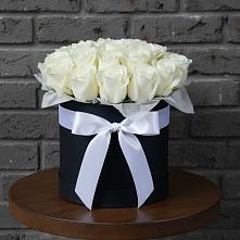 Цветочная композиция из Розы в шляпной коробке в Алексеевске