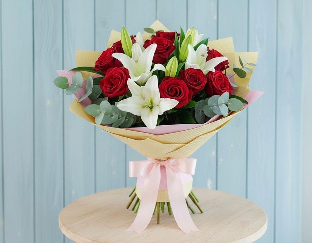 Букет цветов из: Лилии и Розы в Алексеевске